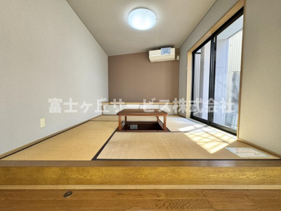 【和室】 | 静岡市清水区幸町 中古戸建て | リビングに畳のスペースがあります