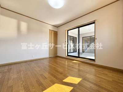 【洋室】 | 静岡市清水区幸町 中古戸建て | 3Fにある洋室です