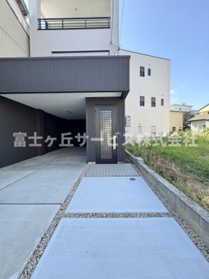 【エントランス】 | 静岡市清水区幸町 中古戸建て | エントランスです