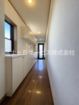 【玄関】 | 静岡市清水区幸町 中古戸建て | 玄関です
収納が充実しています