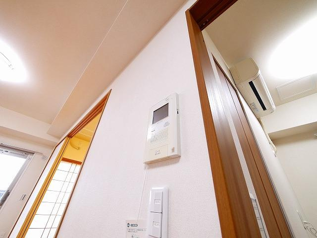 エイジングコート奈良新大宮のセキュリティ|お顔が見えるモニター付きインターホンで安心。