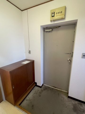 コーポラシーヌの玄関