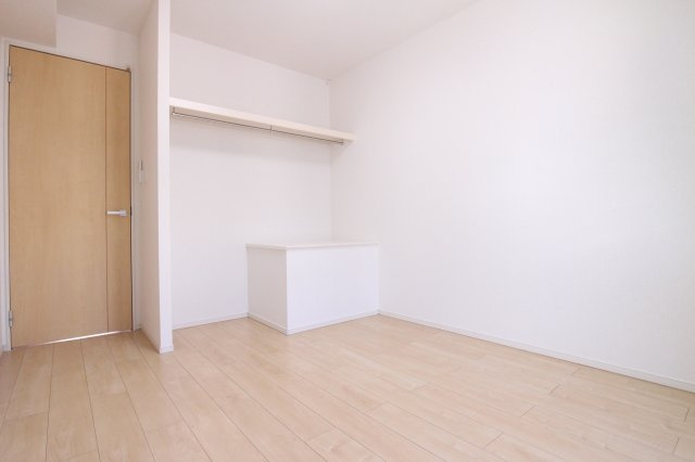 ベルシオン山手の洋室