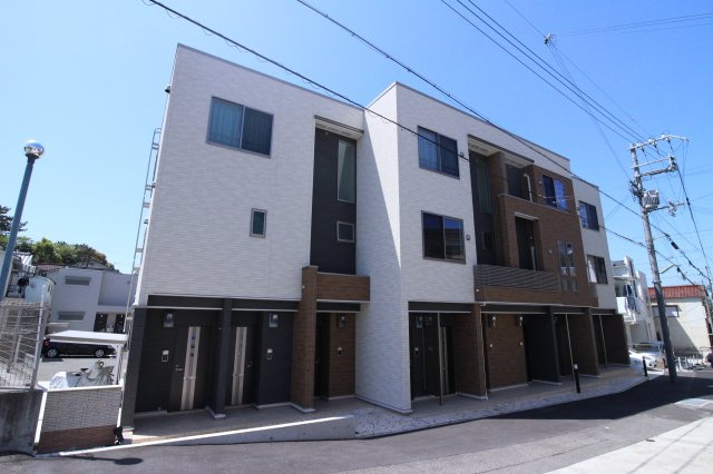 ベルシオン山手の外観