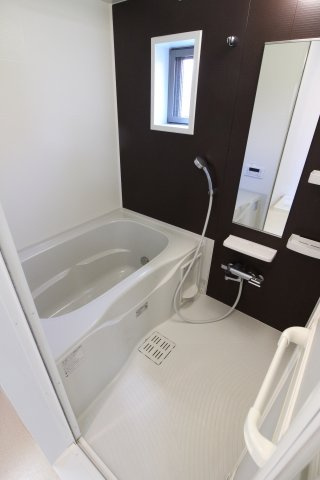 ベルシオン山手の浴室