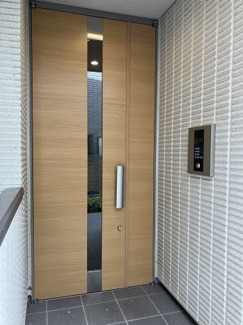 【エントランス】 | オートロック完備でセキュリティも安心です