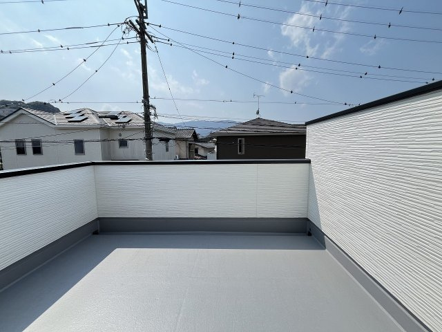 【バルコニー】 | 福岡市早良区賀茂1丁目1期　1号棟（全2棟）【仲介手数料無料・0円】 | 施工例。施工例は完成時と異なる場合があります。