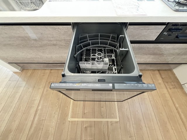 【キッチン】 | 福岡市早良区賀茂1丁目1期　1号棟（全2棟）【仲介手数料無料・0円】 | 施工例。施工例は完成時と異なる場合があります。