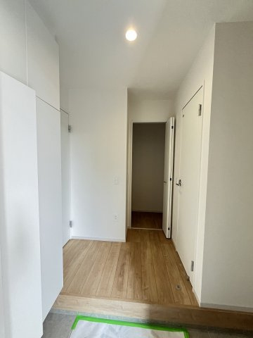 【玄関】 | 福岡市早良区賀茂1丁目1期　1号棟（全2棟）【仲介手数料無料・0円】 | 施工例。施工例は完成時と異なる場合があります。