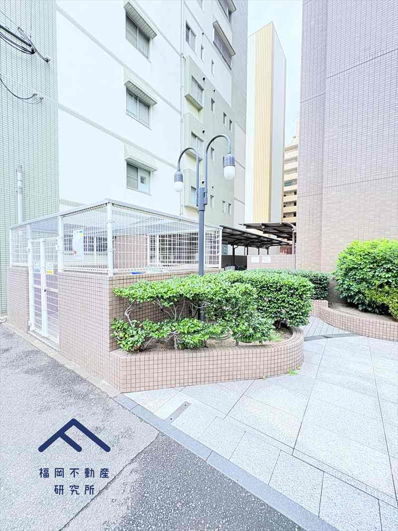 サーパス大博通の地図