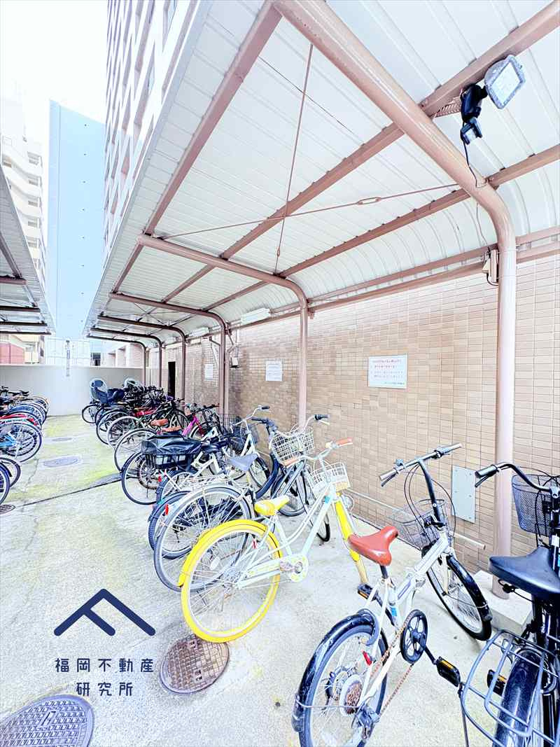 サーパス大博通の地図