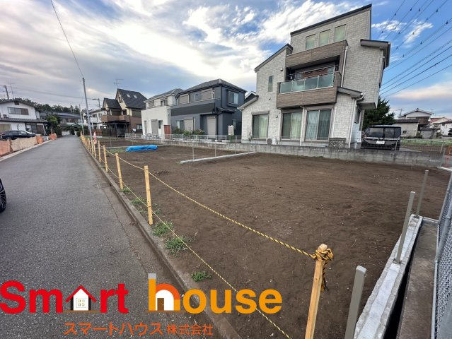 西大沼3丁目　全3区画の前面道路含む現地写真