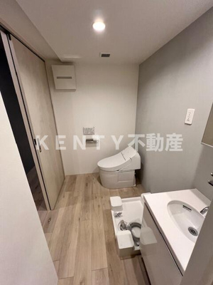 【トイレ】 | luna crescent kawasaki | 落ち着いたトイレです