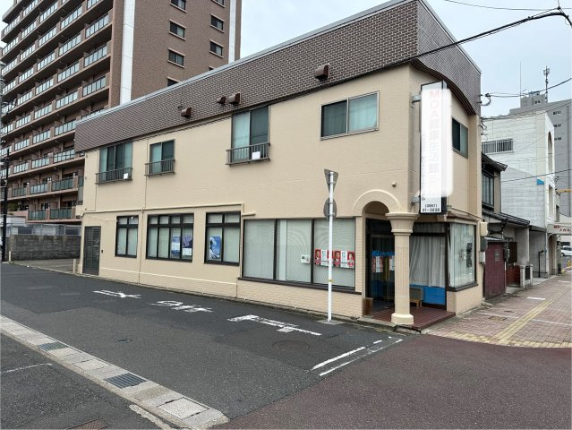 末広温泉町テナント1階の外観