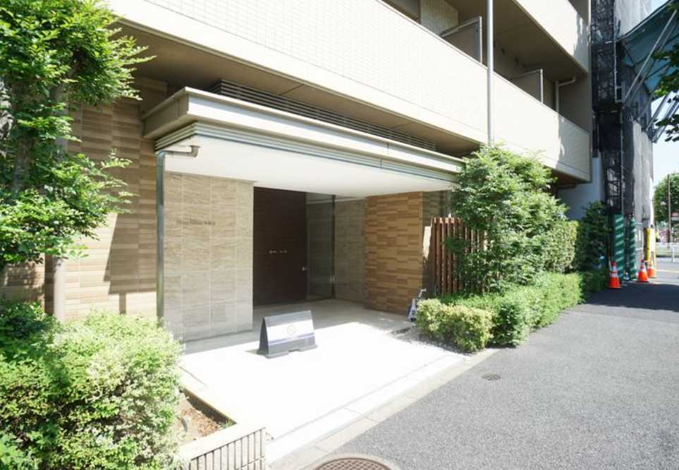 プライムメゾン早稲田　積水ハウス施工　ネット無料　オートロックのエントランス