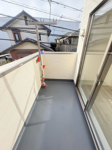 三郷市高州1丁目　新築戸建　全1棟のバルコニー|南向きバルコニーにて日当たり良好