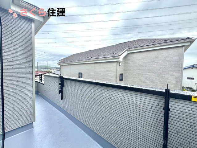 東町３１７番　　A棟のバルコニー|バルコニー♪家族全員分の布団もゆったり並べられるます♪
