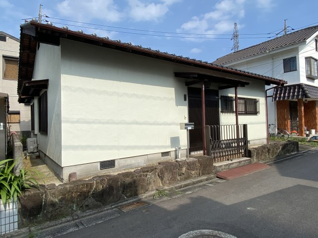 中津町3丁目売家の駐車場