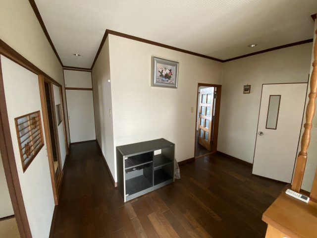 中津町3丁目売家の玄関