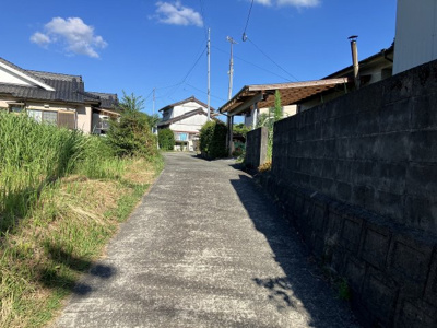 【前面道路含む現地写真】 | 中郷町字峯元 土地