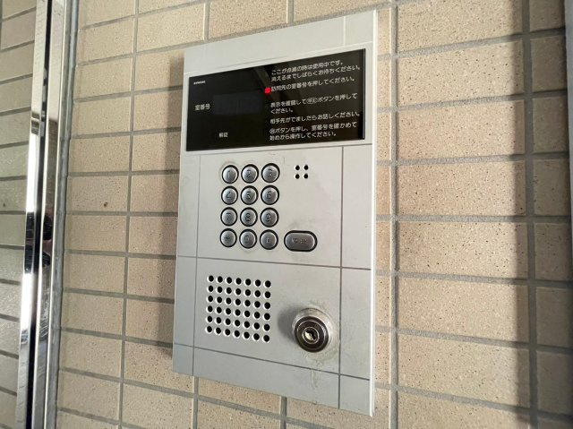 グランデッサ代沢　南向き　バストイレ別　オートロックのセキュリティ