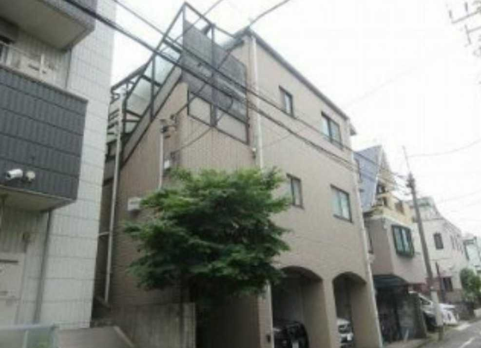 グランデッサ代沢　南向き　バストイレ別　オートロックの外観