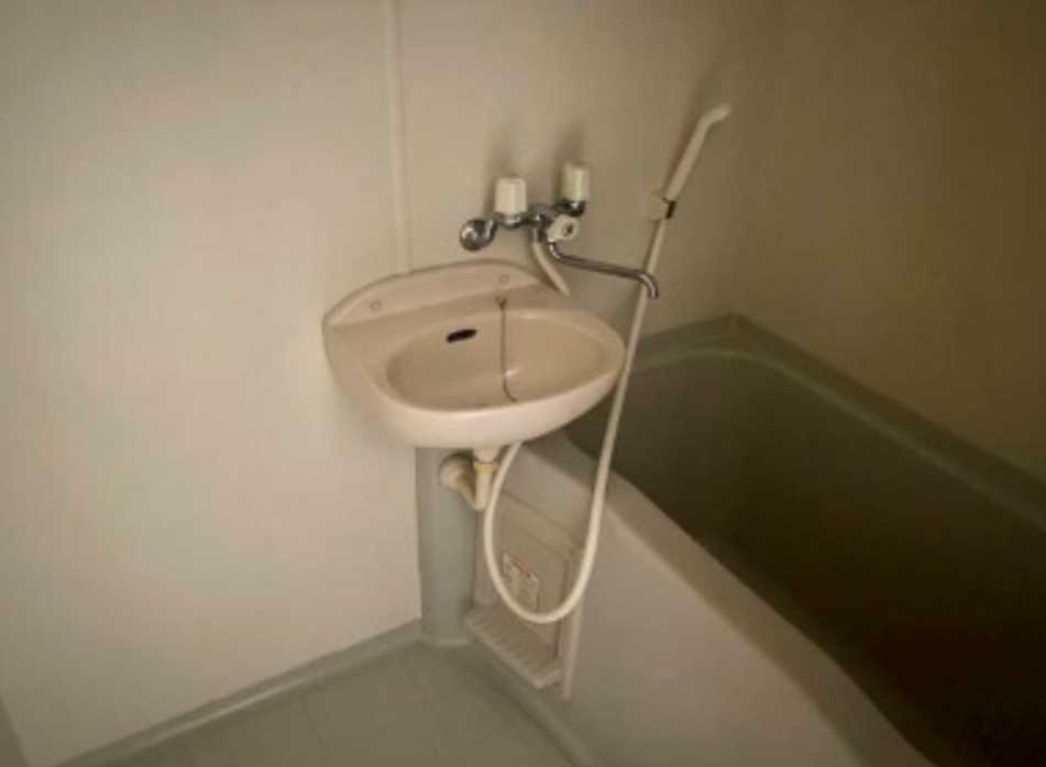 グランデッサ代沢　南向き　バストイレ別　オートロックの洗面所