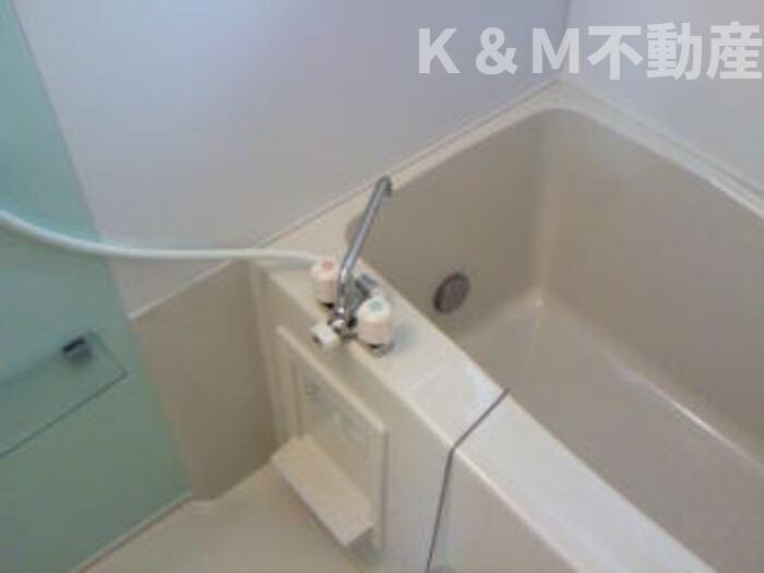 レセーナ　Ａの浴室|日々の疲れを癒すお風呂付です