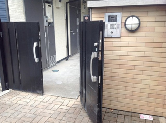 【エントランス】