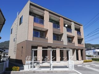 広島市安佐北区亀山４丁目のアパートの外観