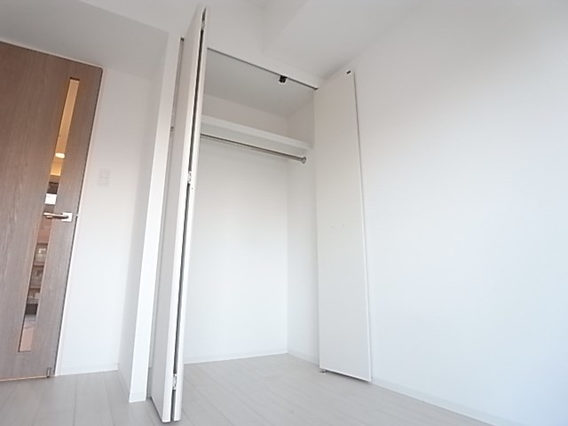 エスプレイス神戸ウエストモンターニュの収納|便利な収納スペースです