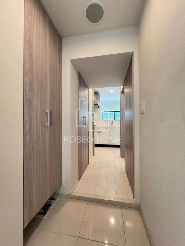 プレディアコート本町の玄関|同マンション別部屋：参考写真