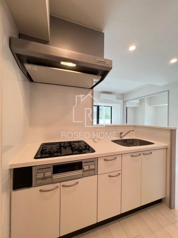 プレディアコート本町のキッチン|同マンション別部屋：参考写真