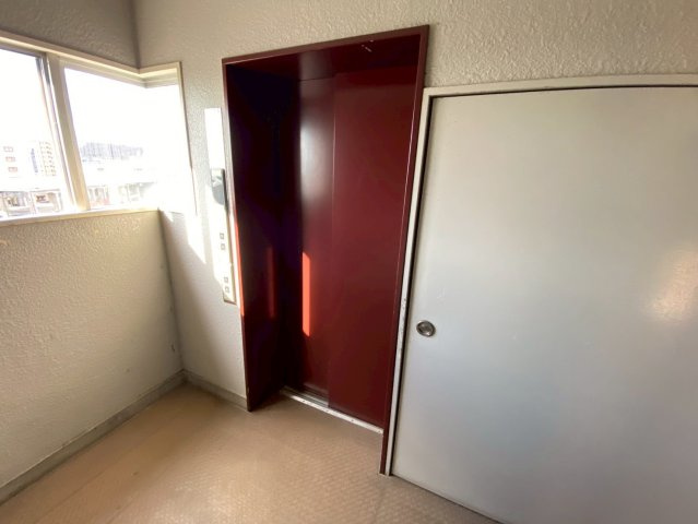 パレス瀬戸のその他共用部分|エレベーターがあるので、重い荷物があるときも安心です！