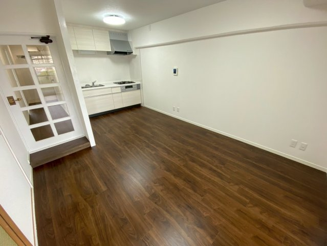 パレス瀬戸の居間・リビング