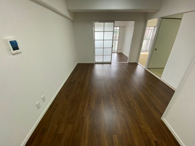 パレス瀬戸の居間・リビング