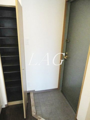 【玄関】 | カーサ躑躅ヶ丘 | 玄関です。