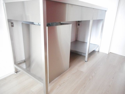 【キッチン】 | ラピード | 下にも収納スペースがございます