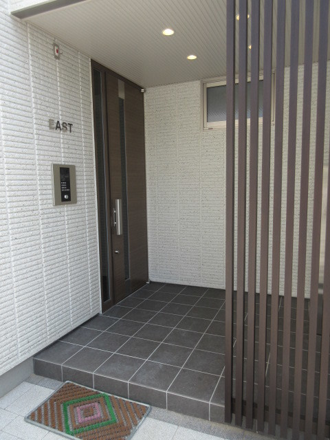 Ｐｒｉｍｅ　Ｉｓｏｇｏ　ＥＡＳＴのエントランス|新築　旭化成のオートロック付ペット共生マンション