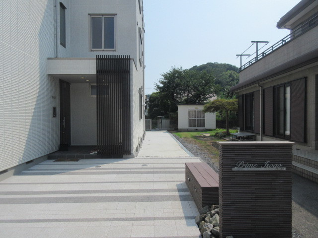 Ｐｒｉｍｅ　Ｉｓｏｇｏ　ＥＡＳＴのエントランス|旭化成のオートロック付ペット共生マンション