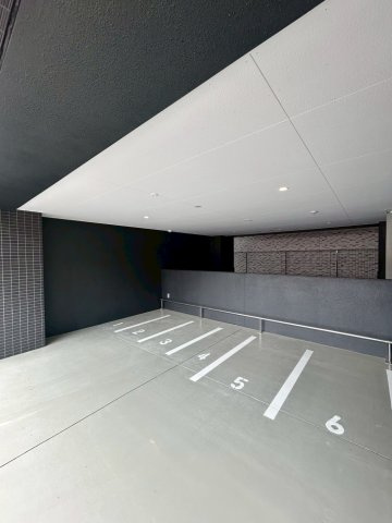 メイクスアート上前津Ⅵ　名古屋市賃貸　仲介手数料無料の駐車場