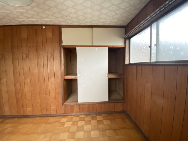 岩国市山手町２丁目の中古一戸建の玄関