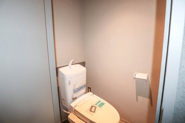 【トイレ】 | 財形吹田ハイツ | 温水洗浄便座新調新調いたしました♪