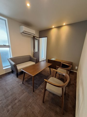 （シニア限定）Urban　Claire元住吉のロビー|タクシーやご家族が待てるエントランスロビー