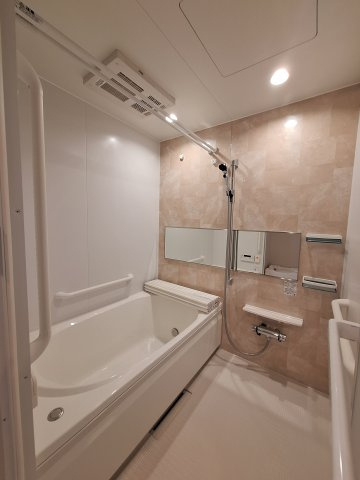 （シニア限定）Urban　Claire元住吉の浴室|栓を閉めればボタン一つでオートバス