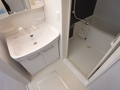 【洗面所】 | ボンヌールV | 広い洗面スペース