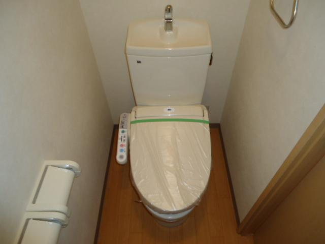 フルハウスＡ棟のトイレ|シャワー付トイレ