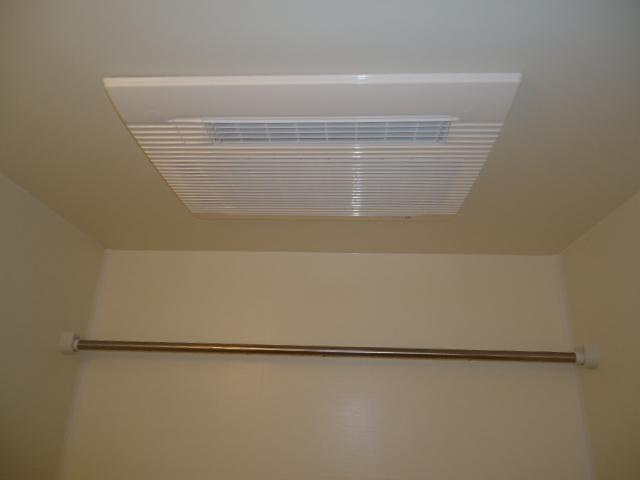 フルハウスＡ棟のその他|浴室乾燥機