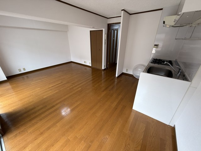 テラジハイツI号館の居間・リビング