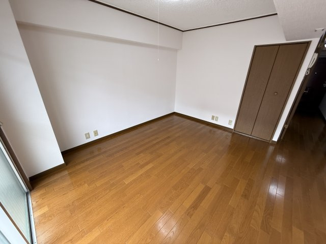 テラジハイツI号館の居間・リビング